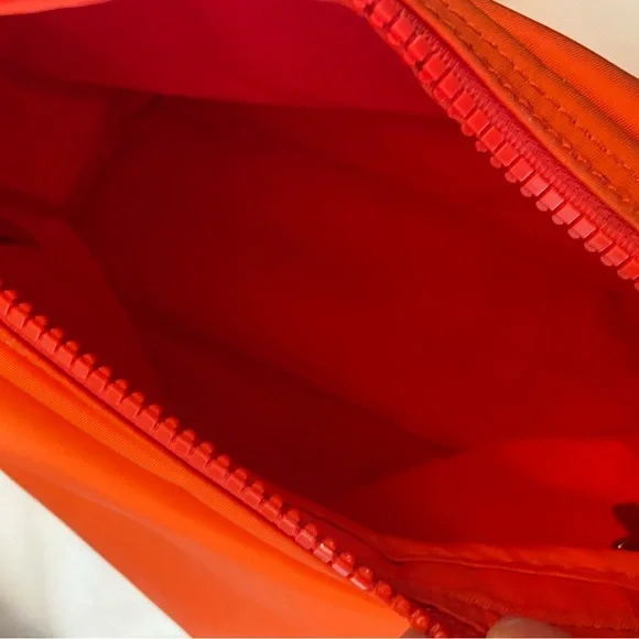 Longchamp Le Pliage Messenger Bag Crossbody Bag in Orange - Picture 6 of 13